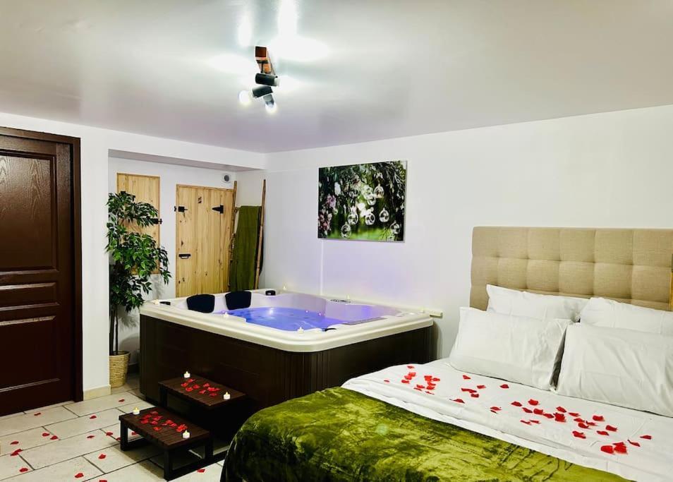 Suite Romantique Avec Jacuzzi Privatif Rians  Exterior photo